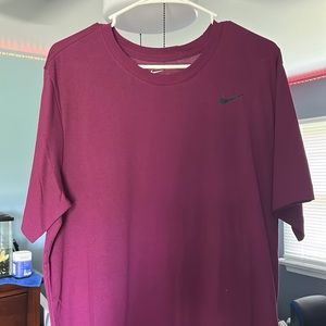 Nike T-shirt purple